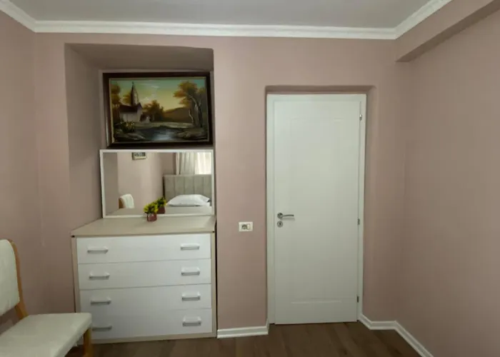 Cenis Appartement Tirana
